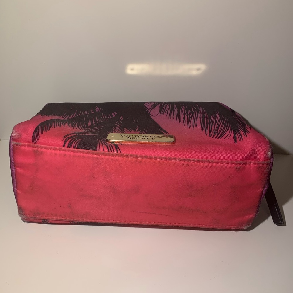 Makeup Bag - Picture 5 of 8